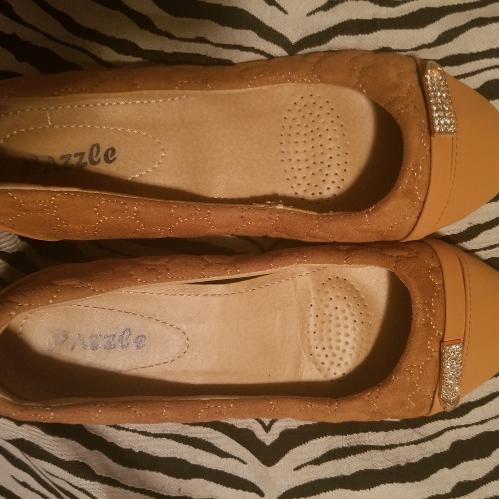 Gold flats